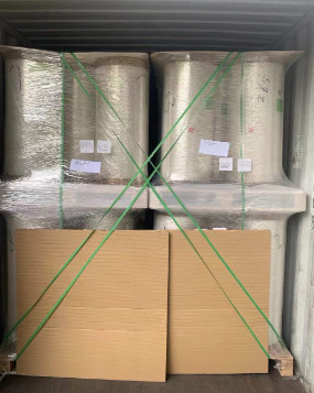 Χρώμα Κίτρινο PE Θερμικό συρρικνωτικό / LLDPE Stretch Film για συσκευασία μπουκαλιών / περιτύλιξης ποτών Προστατευτικό