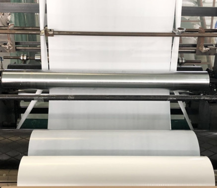Χρώμα Κίτρινο PE Θερμικό συρρικνωτικό / LLDPE Stretch Film για συσκευασία μπουκαλιών / περιτύλιξης ποτών Προστατευτικό