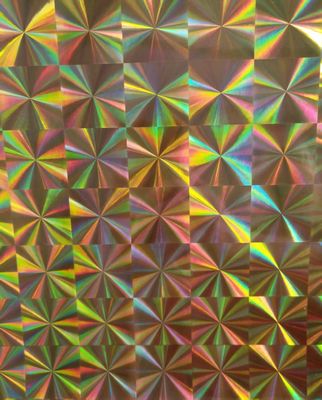 12mic PET/17mic bopp ολογραφική μεταλλωμένη επικάλυψη πρώτης βάσης Χρησιμοποιείται για την UV εκτύπωση